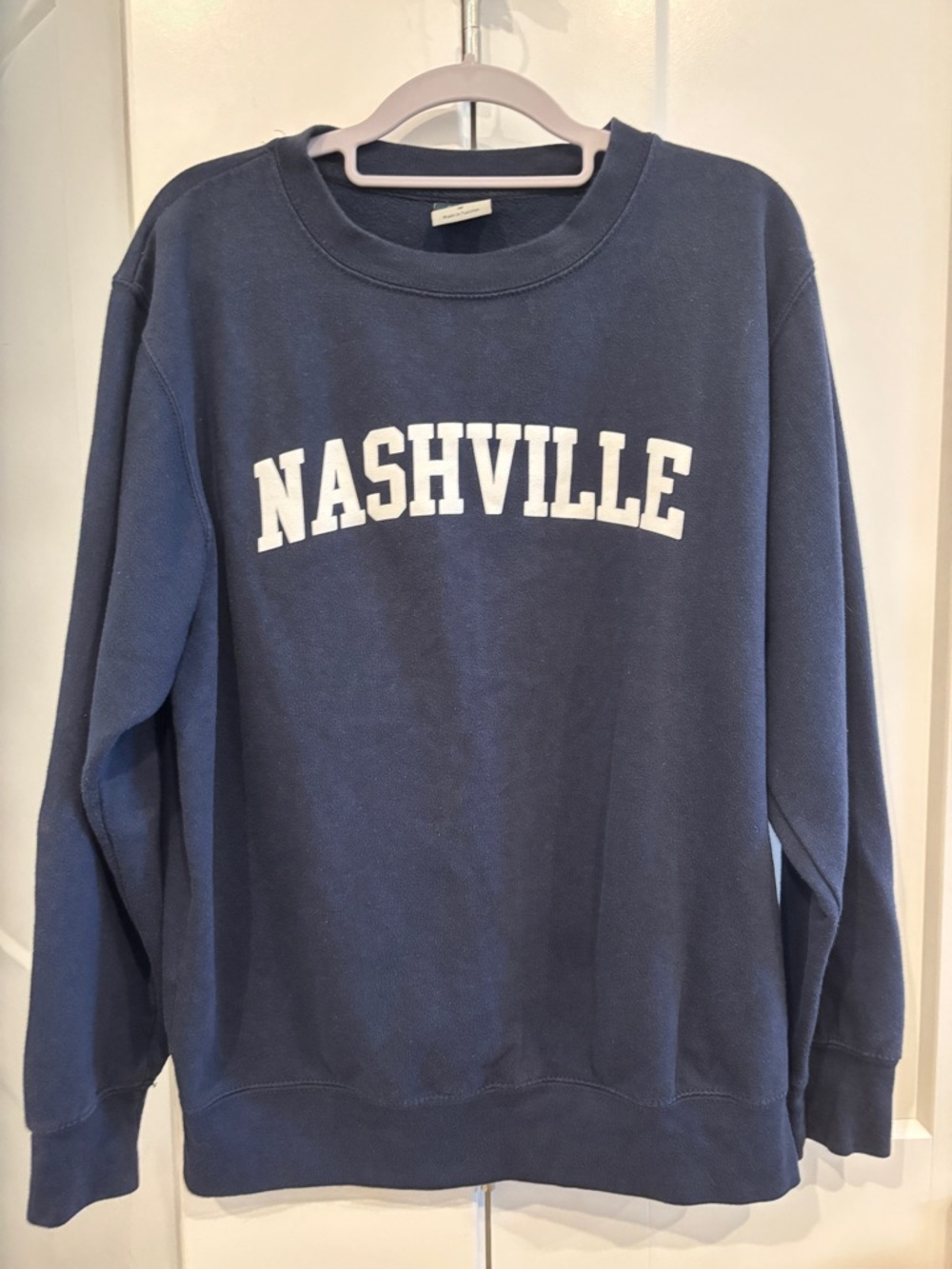 MV Sport Navy Crewneck Nashville Sweatshirt. Size M